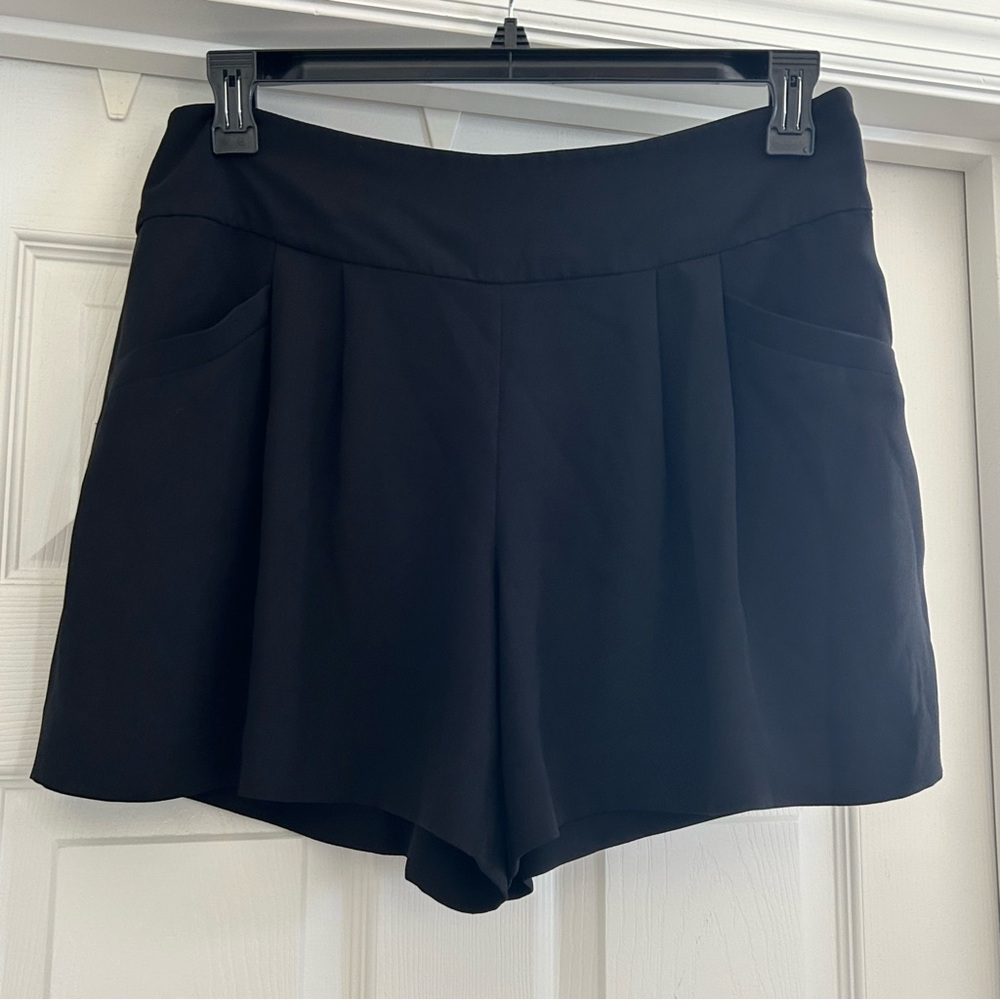 Loft Black Pleated Shorts Size 8
